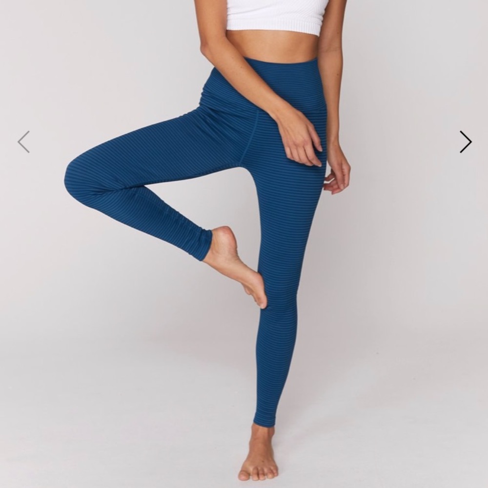 LEGGINGS spiritual gangster amanda